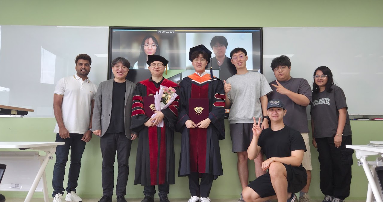 Graduation of Woowoen and Xilong